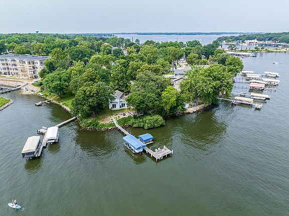2nd image of 336 Lake Dr