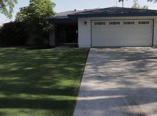 6000 Amber Oaks Ave, Bakersfield, CA 93306