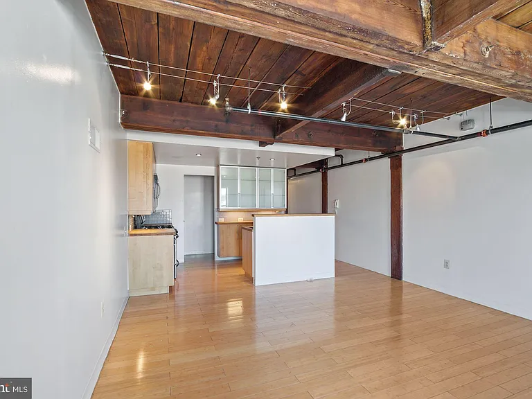1210 N Palethorp St #203 — Photo 6