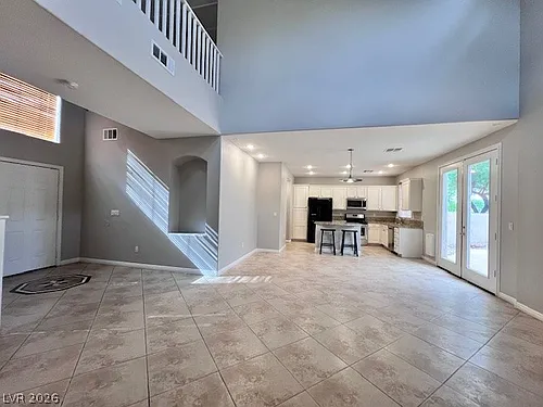 568 Sierra Morena St Photo 1