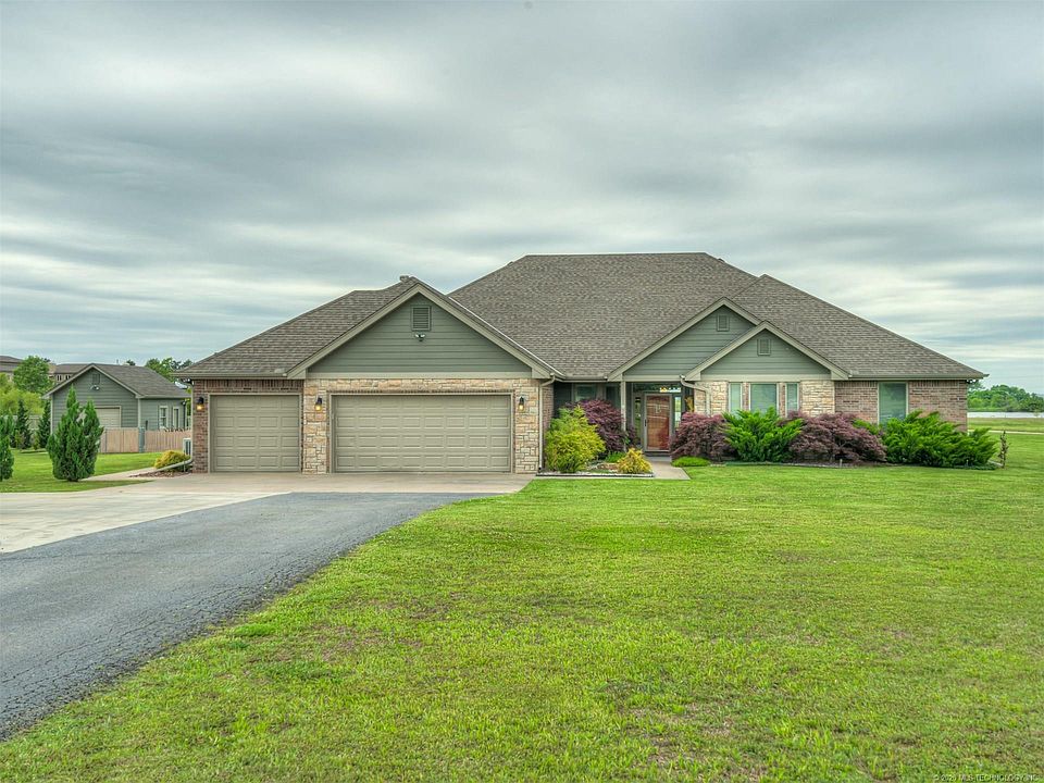 1st image of 17589 N 4013th Dr