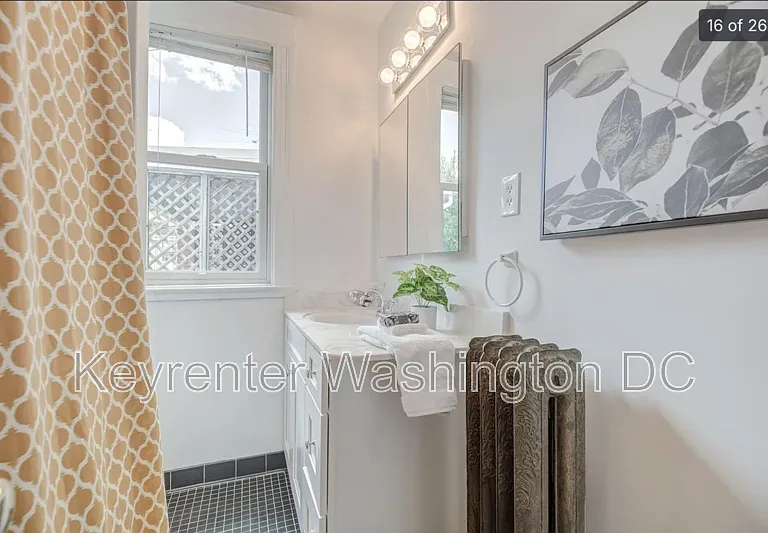 611 4th St NE #A — Photo 21