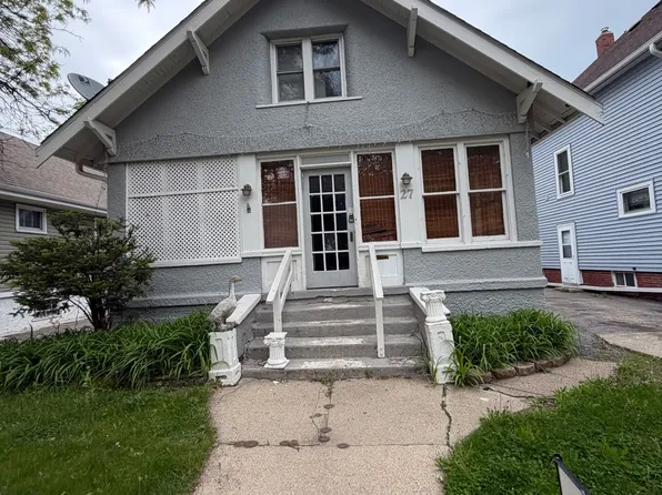 27 S Fulton Ave, Waukegan, IL 60085