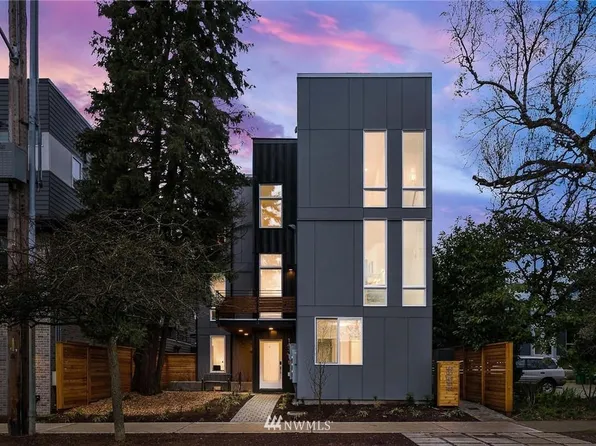 151 22nd Ave E, Seattle, WA 98112