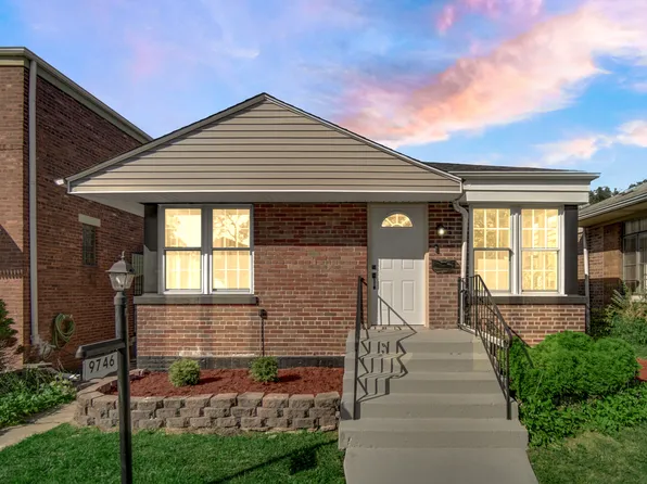 9746 S Dobson Ave, Chicago, IL 60628
