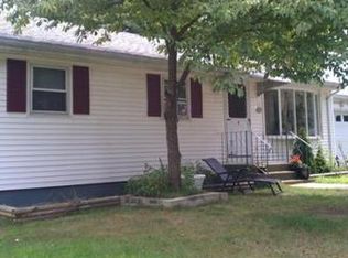 4 Fisher St, Attleboro, MA 02703