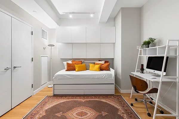 Sold by Compass | media 5