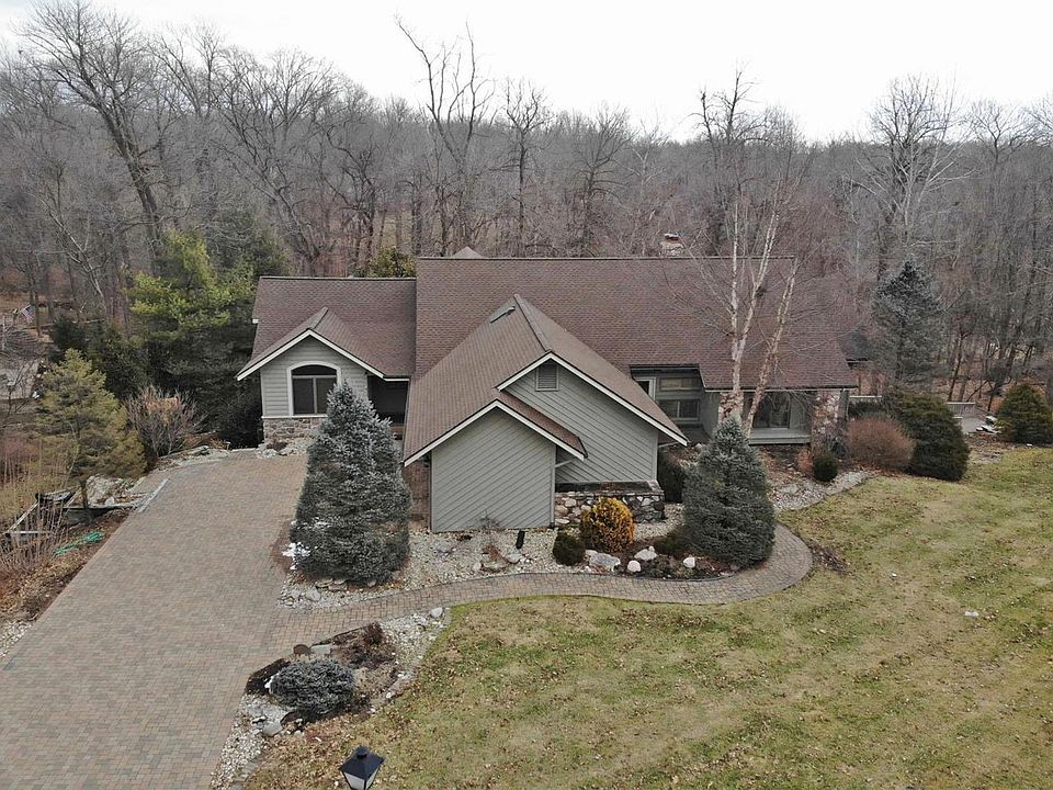 1st image of 18 Ginger Crest Dr