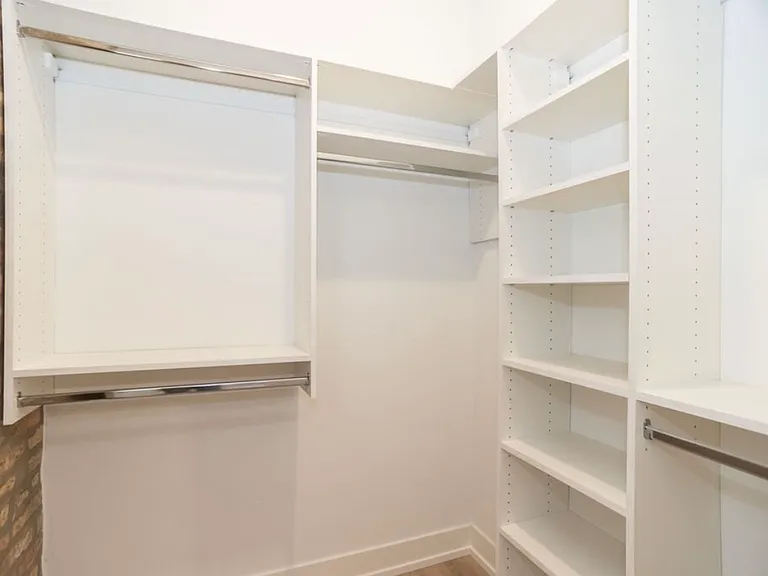 2254 N Sawyer Ave #1S — Photo 7