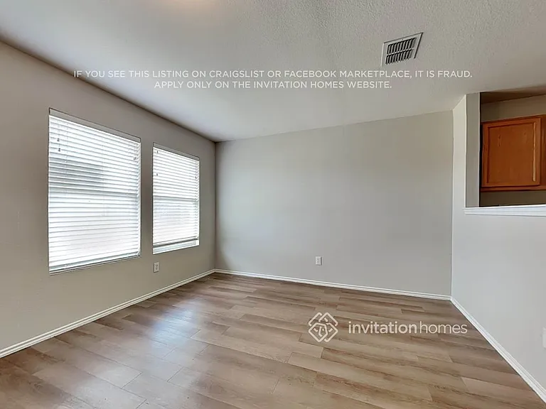 1313 Cyprus Dr — Photo 6