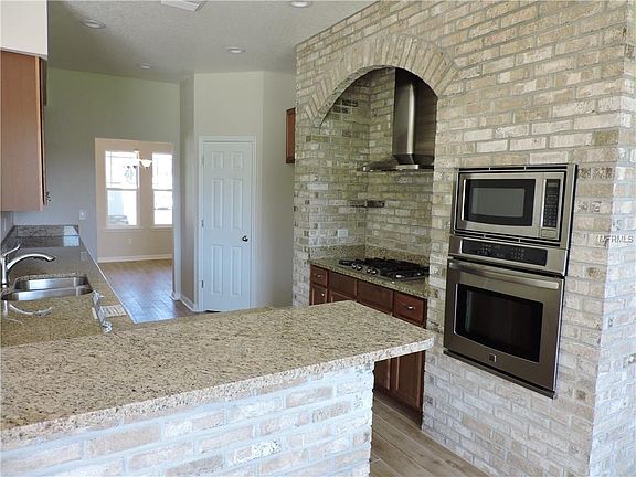 4th image of 1207 Wild Daisy Dr