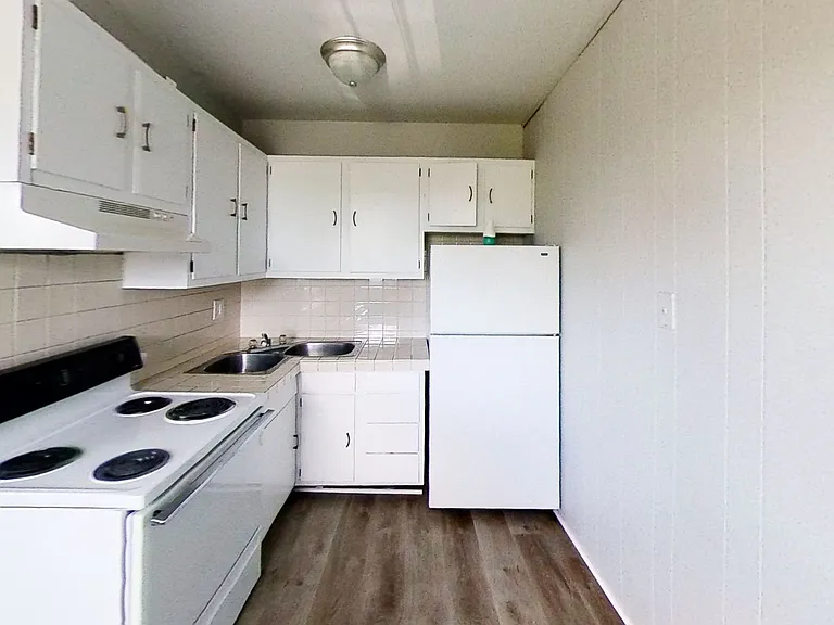 Canandaigua Garden Apartments — Photo 29
