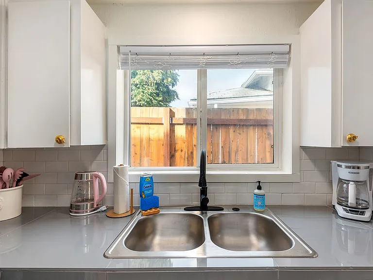 838 SE Tacoma St — Photo 19