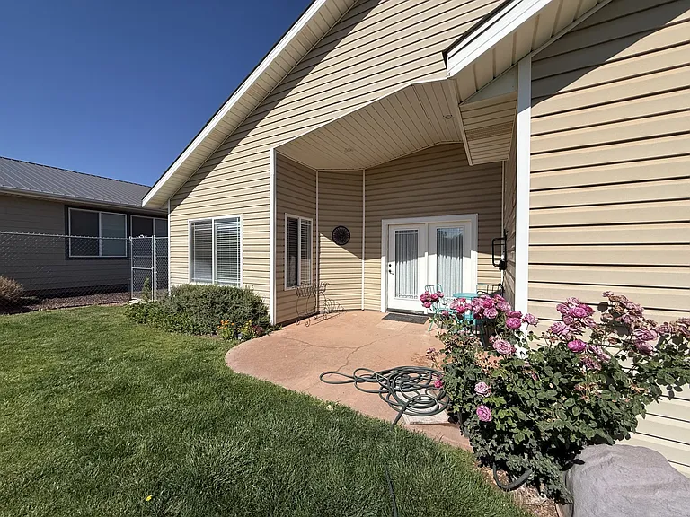85 S Hillcrest Dr — Photo 24