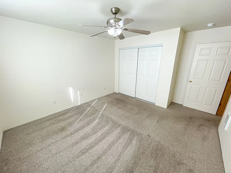 5416 N Hills Dr — Photo 18