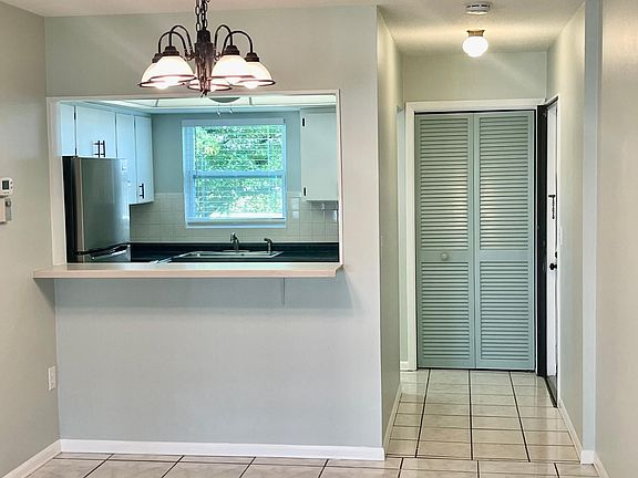 5th image of 2115 9th Ave W APT 6E