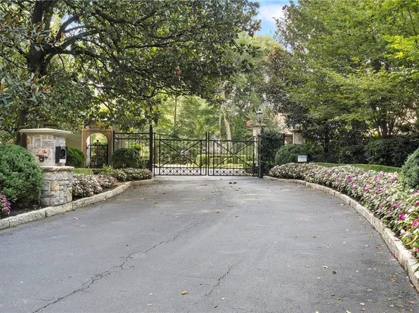 675 W Paces Ferry Rd NW #4, Atlanta, GA 30327