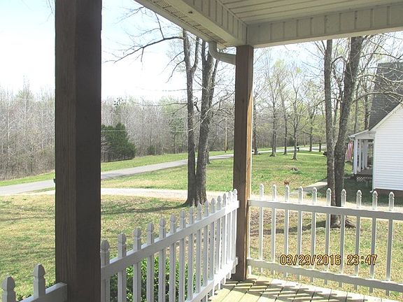 5th image of 601 Waters Edge Dr