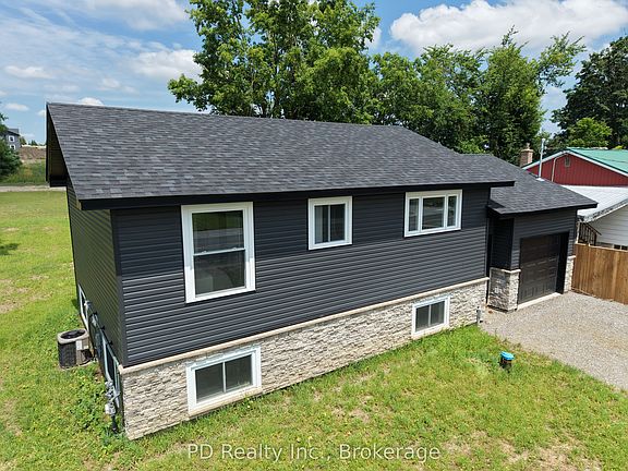 2nd image of 934 Mount Pleasant Rd