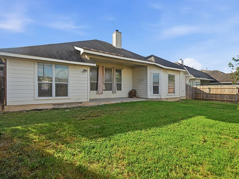 1665 Amberwood Loop — Photo 30