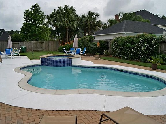 INGROUND PLAY POOL WITH HOT TUB