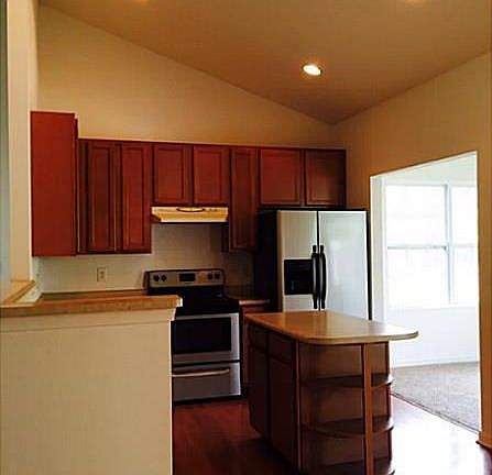 4th image of 1819 Elderberry Dr
