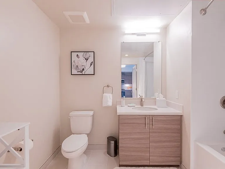 Second and B Street Apartments — Photo 20