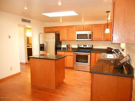 4th image of 648 N Calle Zapata