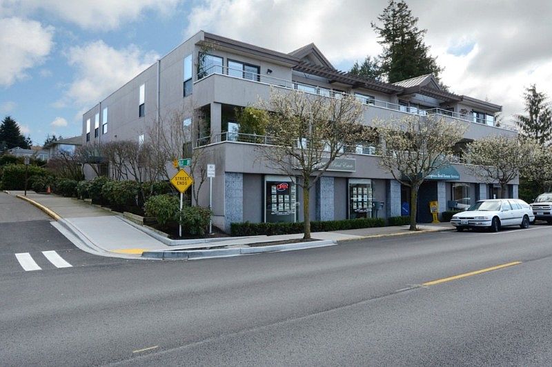 1st image of 504 Holly Dr Unit 303
