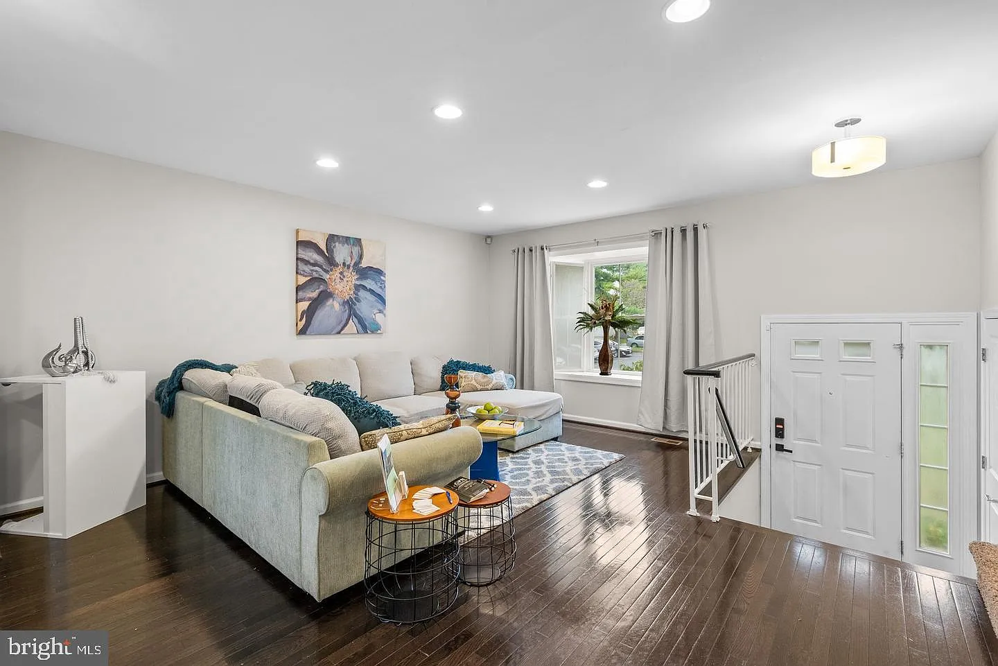3 bed, 3.5 bath, 1530 sqft, $3,500 — Photo 4