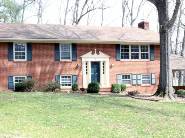 5 Warfield Pl, Fredericksburg, VA 22401