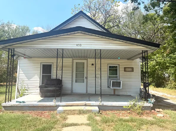 453 N 2nd St, Vinita, OK 74301