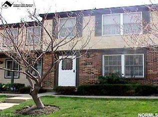 7384 Willowrun Dr #12E, Mentor, OH 44060
