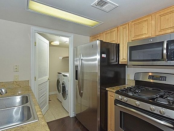 4th image of 100 N River Cir Unit 201