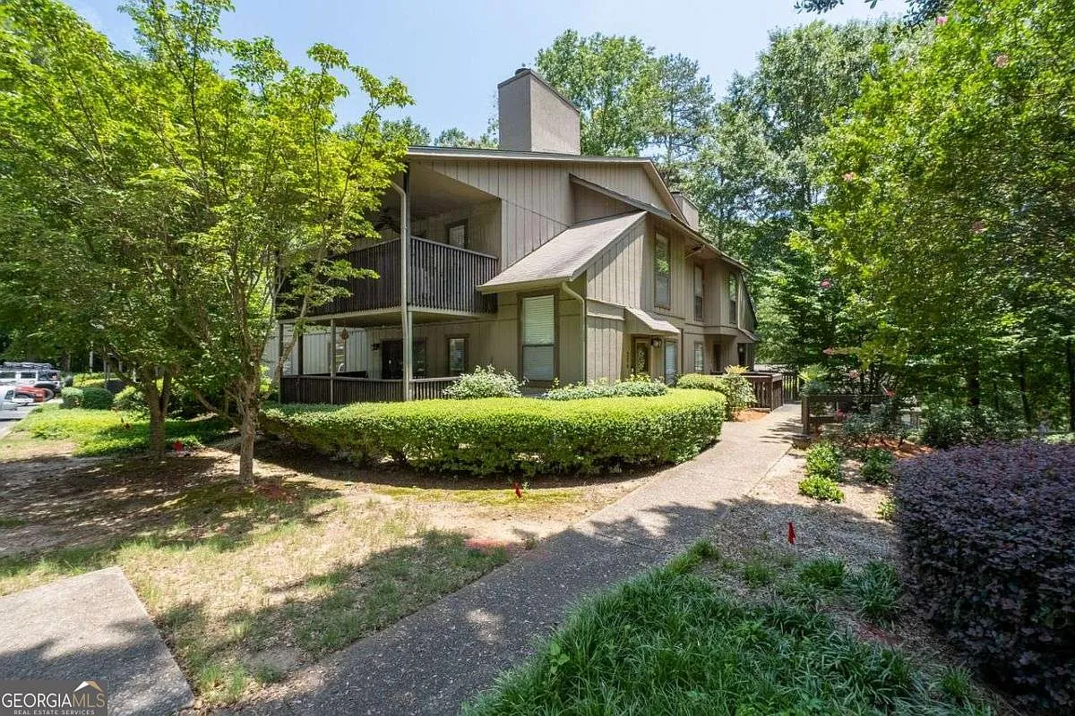 308 Cumberland Ct SE photo 1