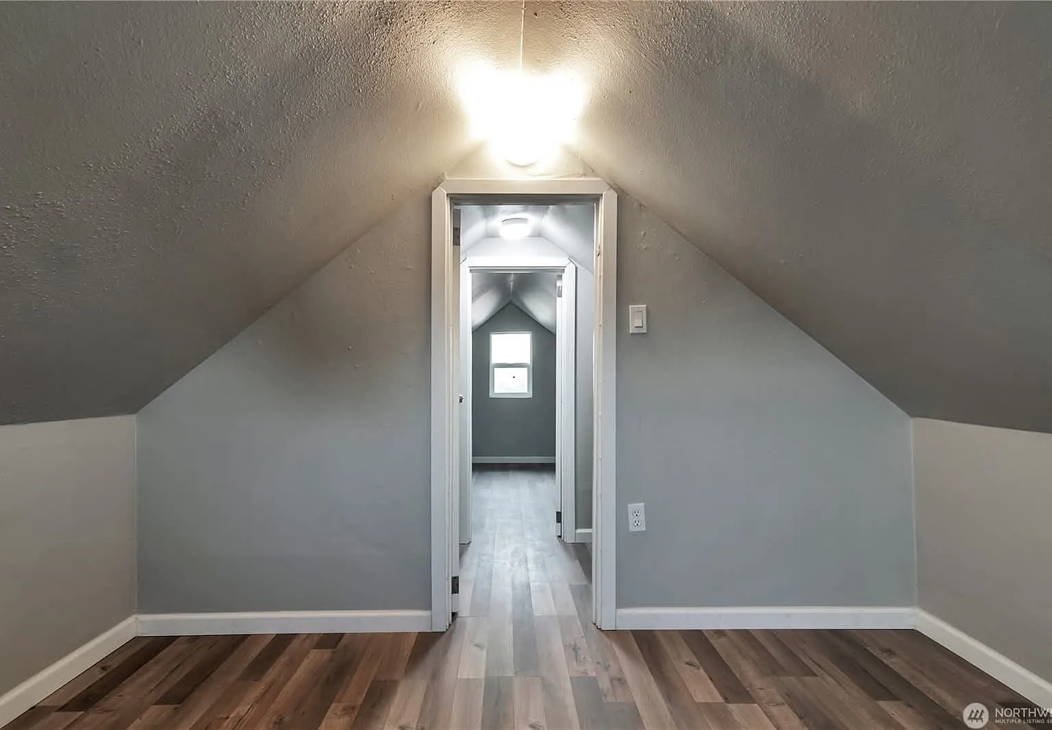 4 bed, 1000 sqft, $2,500 — Photo 3