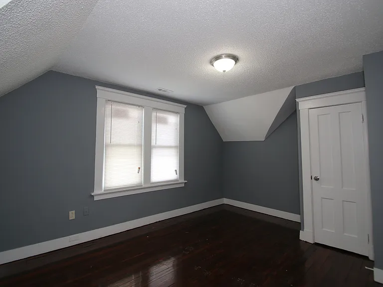 168 Chatham — Photo 14