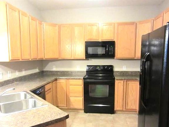Large Kitchen_04242024