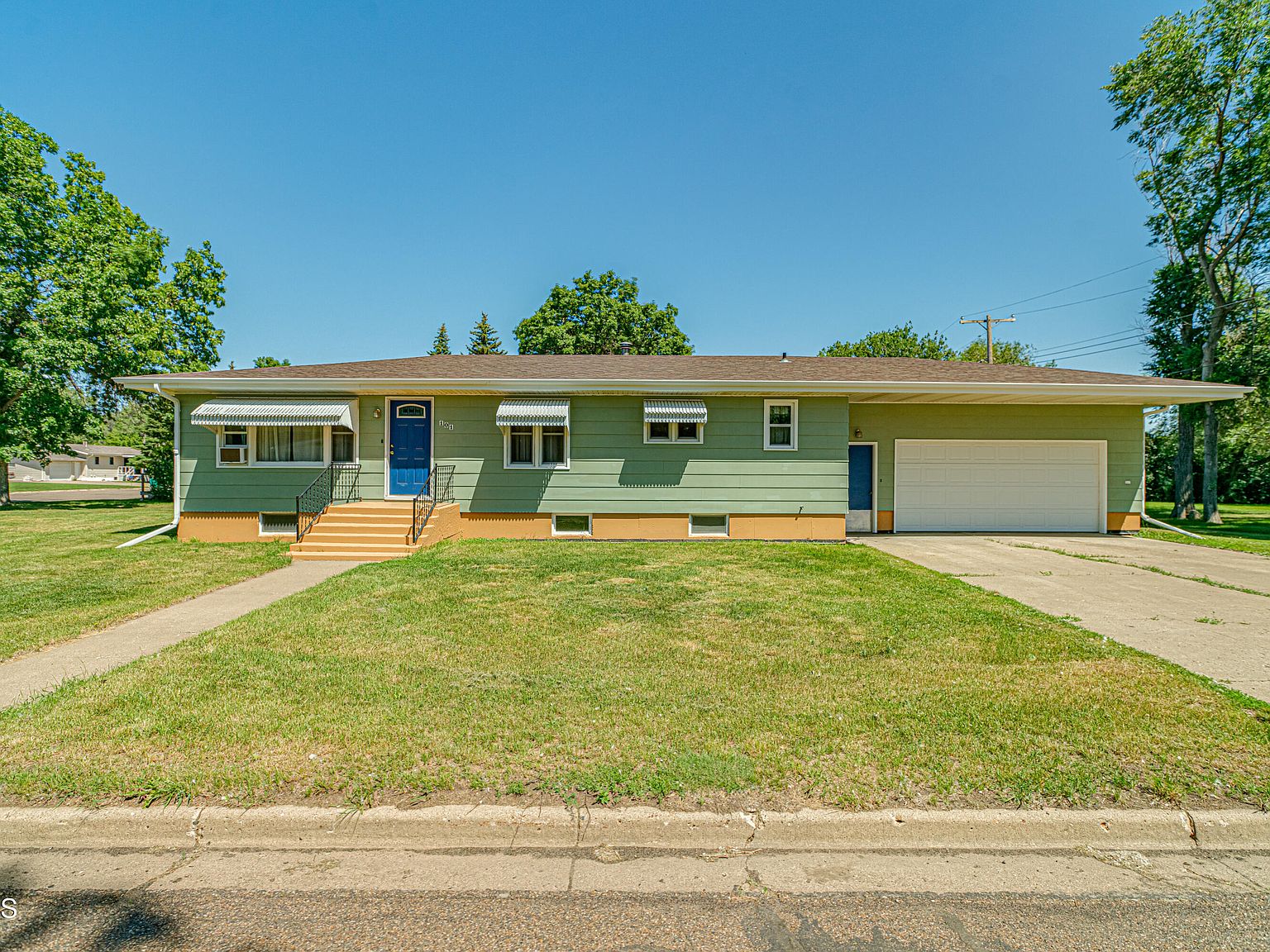 101 S Lincoln Ave, Center, ND 58530 Zillow