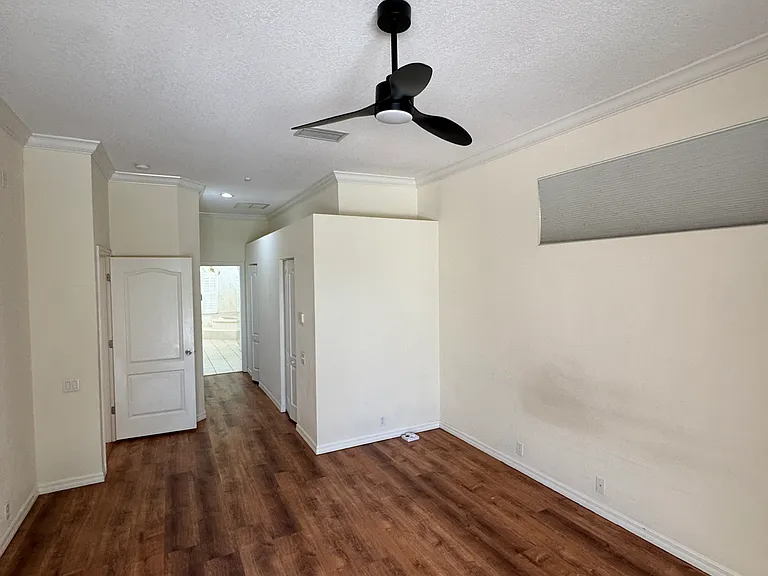 10084 Cherry Hills Avenue Cir — Photo 33