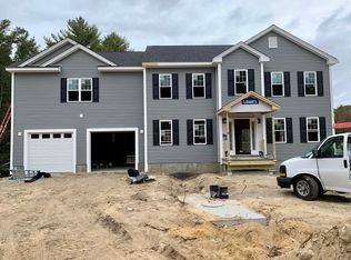 27 Randall Rd, Rochester, MA 02770