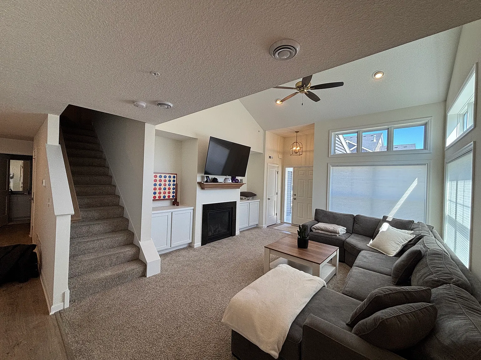 3 bed, 1729 sqft, $2,650 — Photo 4