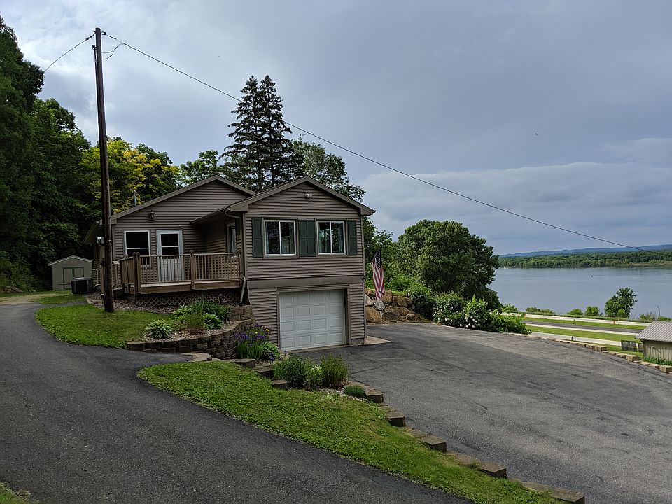 1st image of 43823 Twin Bluffs Dr