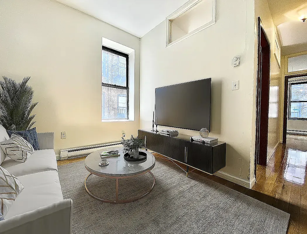 367 Edgecombe Avenue — Photo 1