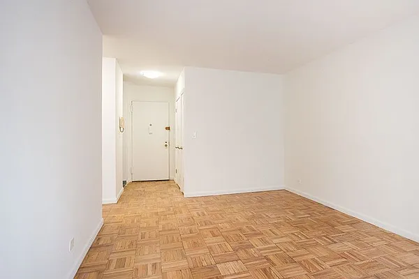 Rented by Punia & Marx Inc. | media 5