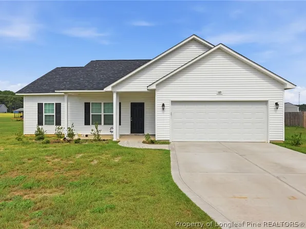 189 Orchard Ln, Parkton, NC 28371