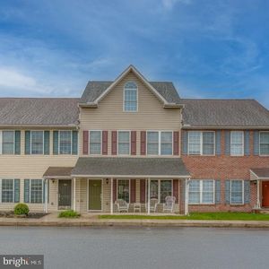 102 S Earl St, Shippensburg, PA, 17257