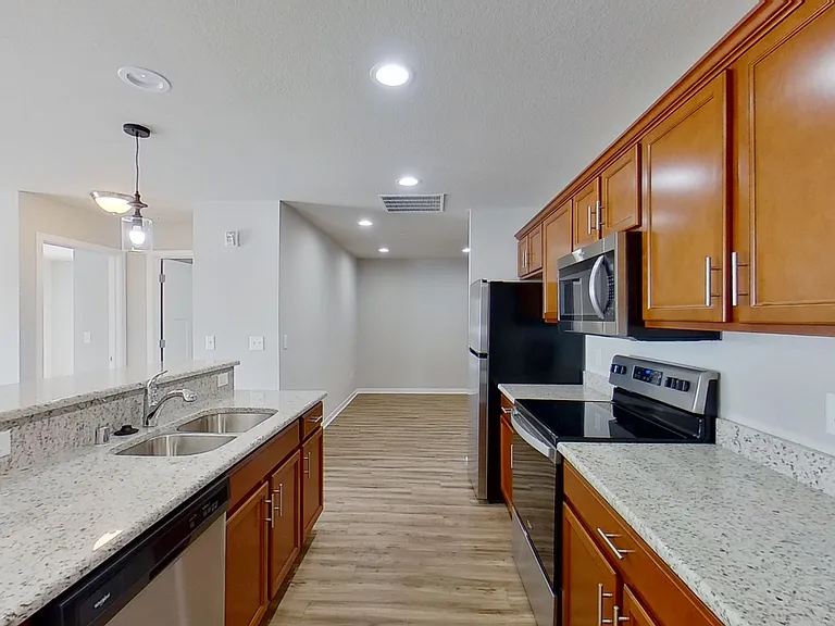 2004 American Eagle Dr #25 — Photo 12
