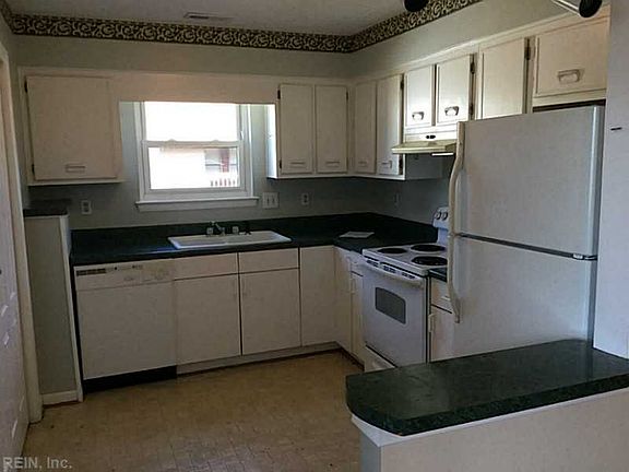 5th image of 8530 Tidewater Dr APT 310