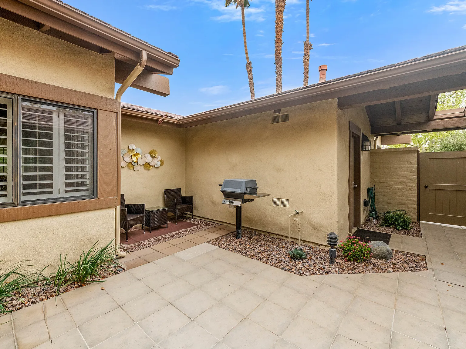 2 bed, 1819 sqft, $3,000 — Photo 4
